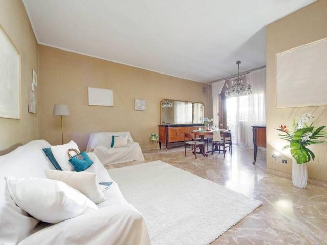 Appartamento in vendita a Roma RM
