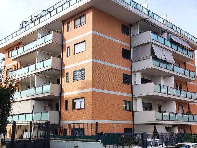 Appartamento in vendita a Roma RM
