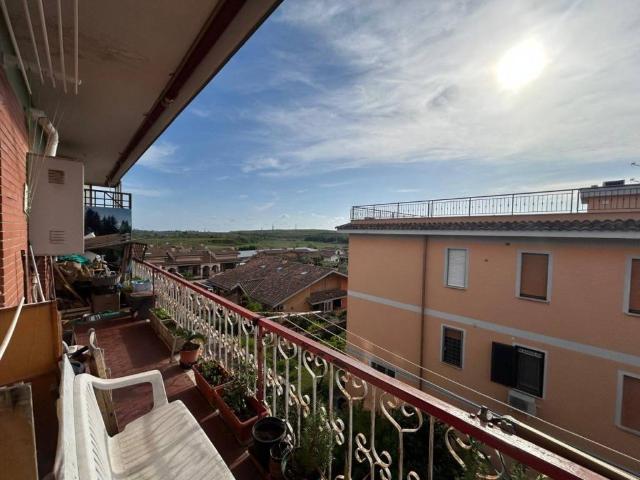 Appartamento in vendita a Roma RM
