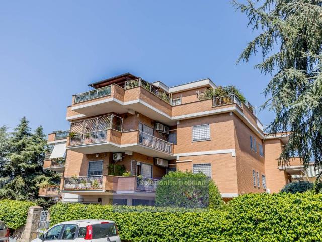 Appartamento in vendita a Roma RM