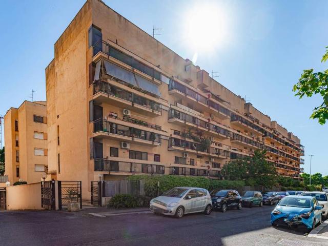 Appartamento in vendita a Roma RM