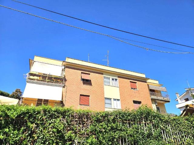 Appartamento in vendita a Roma RM