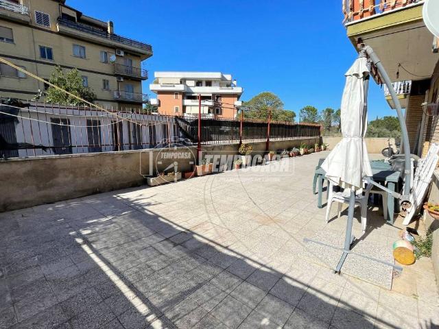Appartamento in vendita a Roma RM