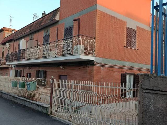 Appartamento in vendita a Roma RM