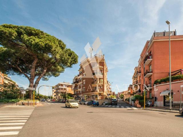 Appartamento in vendita a Roma RM