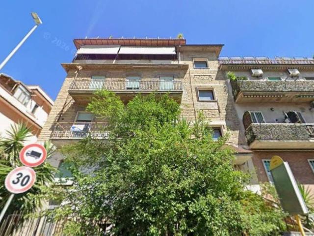 Appartamento in vendita a Roma RM