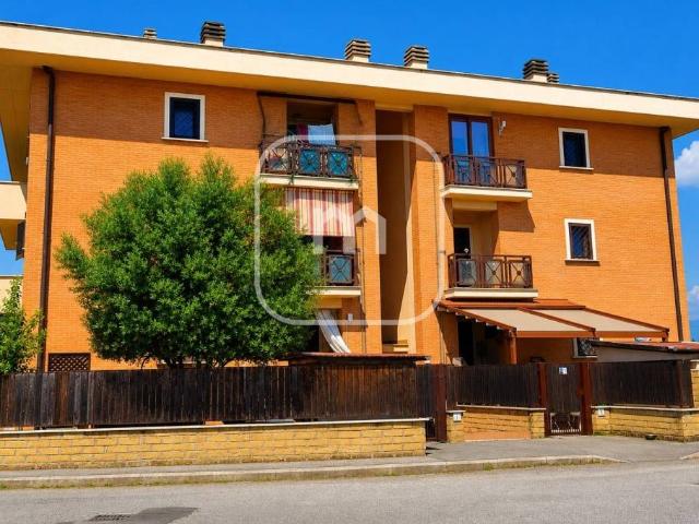 Appartamento in vendita a Roma RM