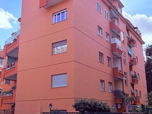 Appartamento in vendita a Roma RM