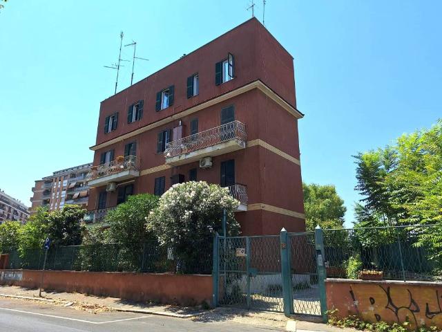 Appartamento in vendita a Roma RM