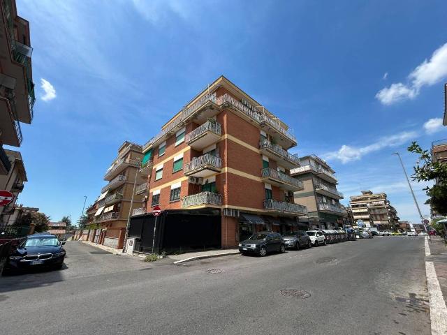 Appartamento in vendita a Roma RM