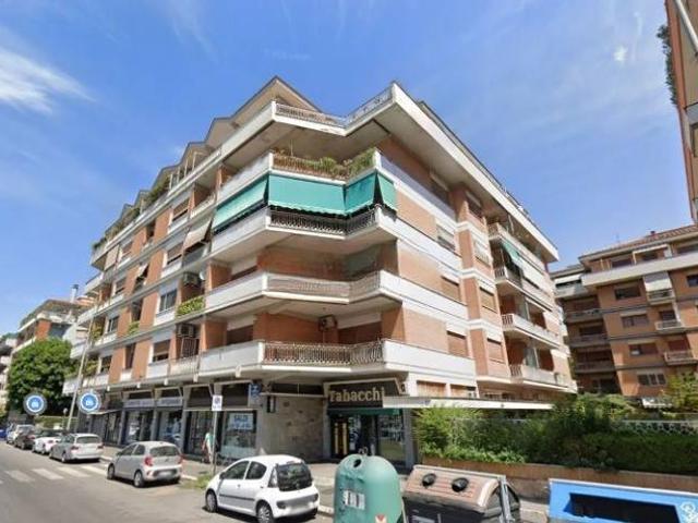 Appartamento in vendita a Roma RM