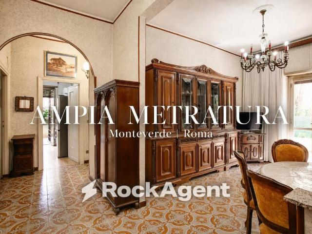 Appartamento in vendita a Roma RM