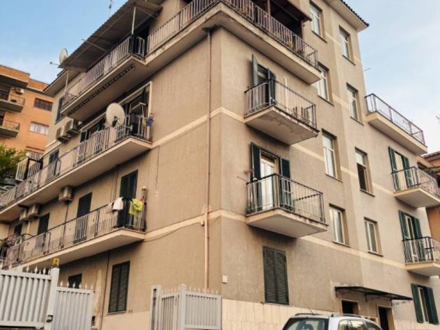 Appartamento in vendita a Roma RM