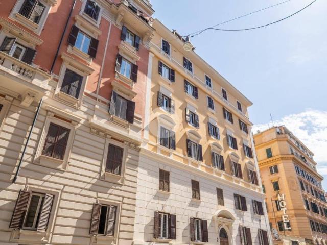 Appartamento in vendita a Roma RM
