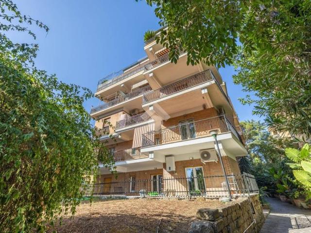 Appartamento in vendita a Roma RM