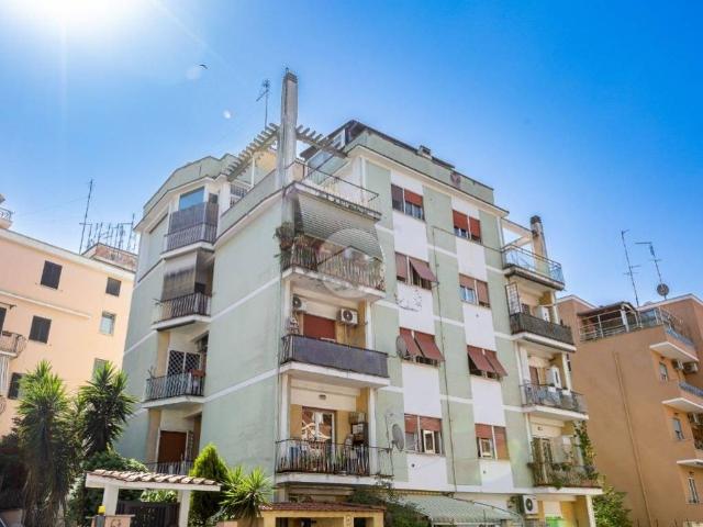 Appartamento in vendita a Roma RM