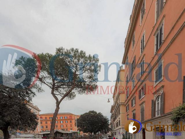 Appartamento in vendita a Roma RM