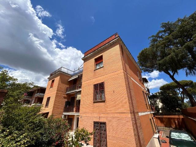 Appartamento in vendita a Roma RM