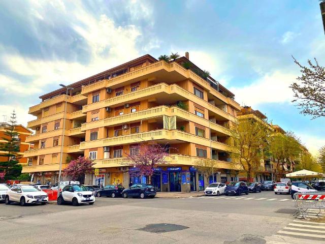Appartamento in vendita a Roma RM
