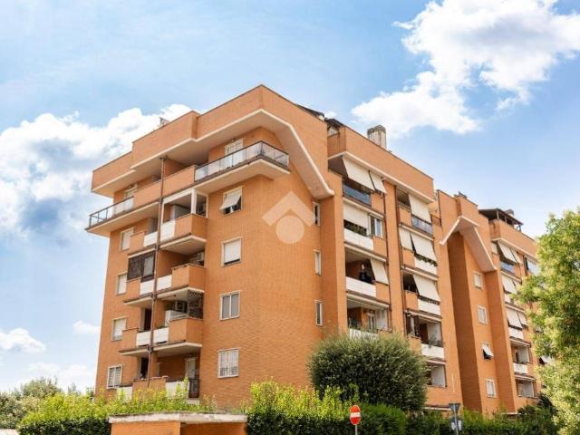 Appartamento in vendita a Roma RM