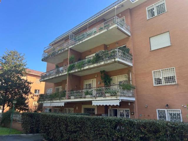 Appartamento in vendita a Roma RM