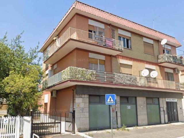 Appartamento in vendita a Roma RM