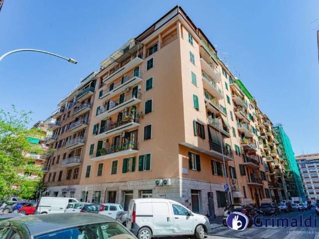 Appartamento in vendita a Roma via Niso, 24, Furio Camillo