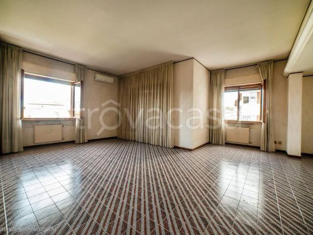 Appartamento in vendita a Roma via Oropa, 40, Marconi