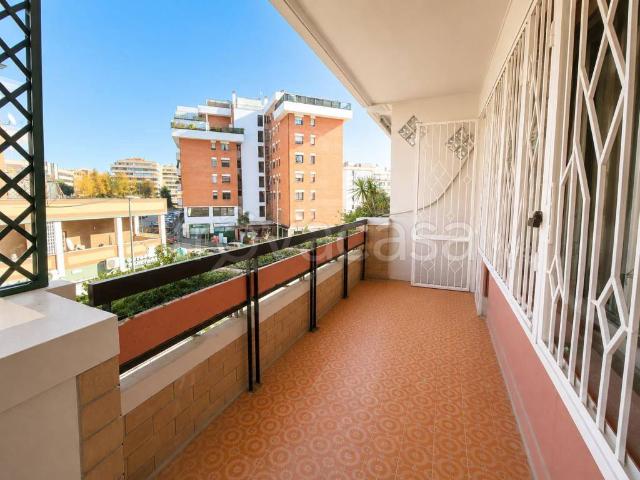 Appartamento in vendita a Roma via Benedetto Croce, 49, Ardeatino Montagnola
