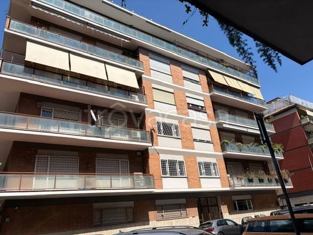 Appartamento in vendita a Roma via Bevagna, Fleming