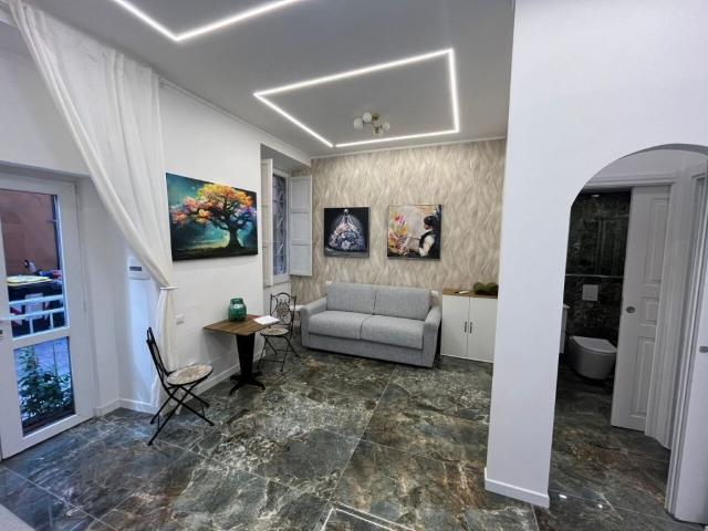 Appartamento in vendita a Roma via Carlo Cattaneo, 10, Esquilino
