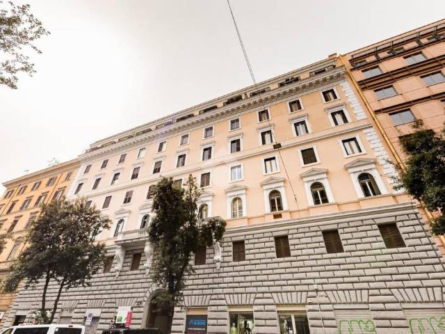 Appartamento in vendita a Roma via Conte Verde, Esquilino
