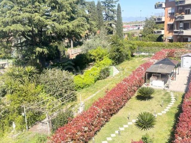 Appartamento in vendita a Roma via del Calice, Appio Claudio Statuario