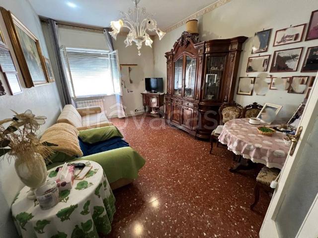 Appartamento in vendita a Roma via del Gelsomino, Gregorio VII Piccolomini