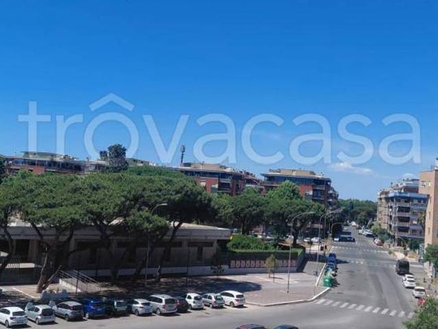 Appartamento in vendita a Roma via delle Gondole, 169, Ostia Ponente