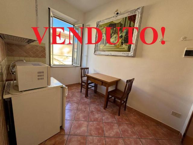 Appartamento in vendita a Roma via di Santa Ciriaca, 9, Policlinico