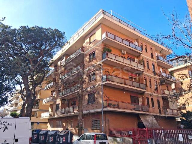 Appartamento in vendita a Roma via Federico Paolini, Ostia Levante