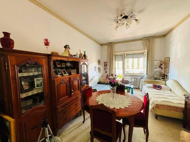 Appartamento in vendita a Roma via Giovanni Angelini, Portuense