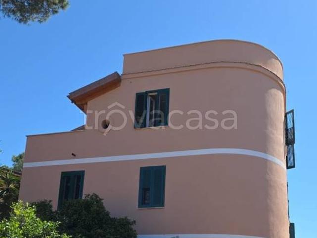 Appartamento in vendita a Roma via Lucciano, Quarto Miglio