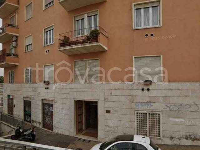 Appartamento in vendita a Roma via Livorno, Bologna