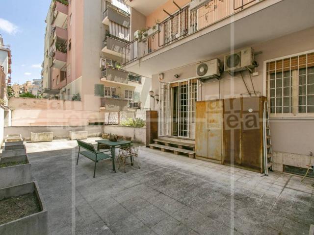 Appartamento in vendita a Roma via Pietro Fedele, 51, Appio latino