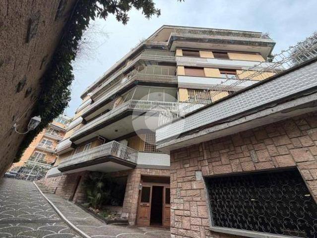 Appartamento in vendita a Roma via Renato Fucini, 48, Talenti Monte Sacro
