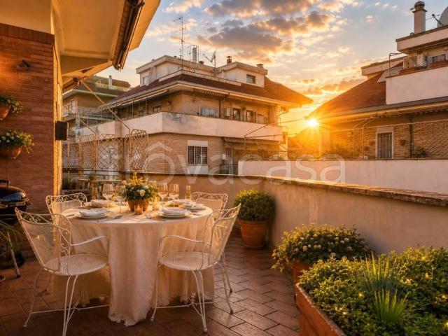 Appartamento in vendita a Roma via Renato Fucini, Talenti Monte Sacro