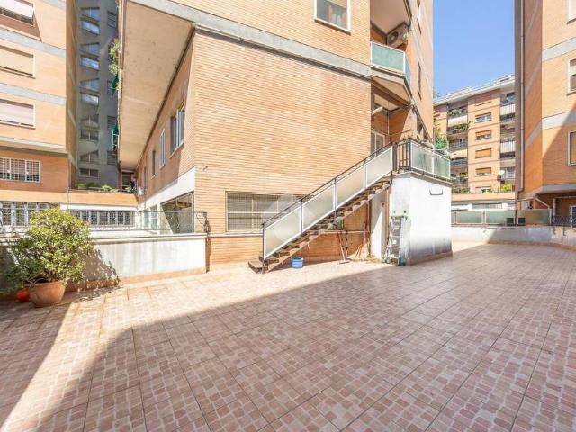 Appartamento in vendita a Roma via umberto moricca, Valle Aurelia