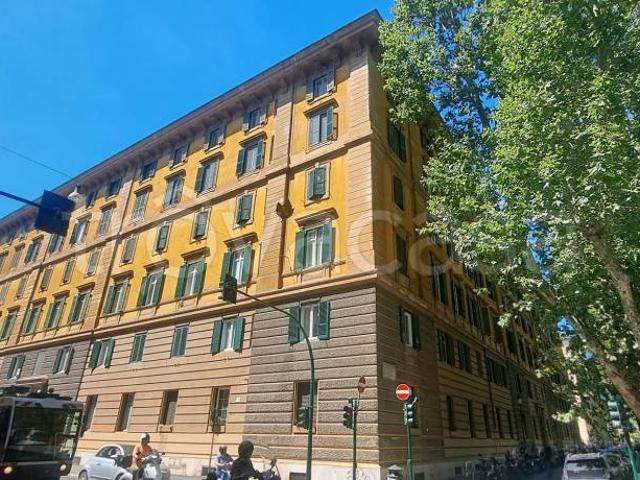 Appartamento in vendita a Roma viale Giulio Cesare, Prati