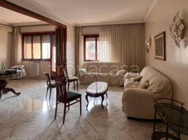 Appartamento in vendita a Roma viale Libia, Africano Villa Chigi