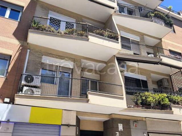 Appartamento in vendita a Roma viale Vasco De Gama, Ostia Ponente