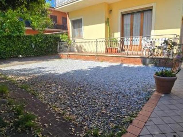 Appartamento in vendita a Ronchi Massa 85 mq Rif: 1399747