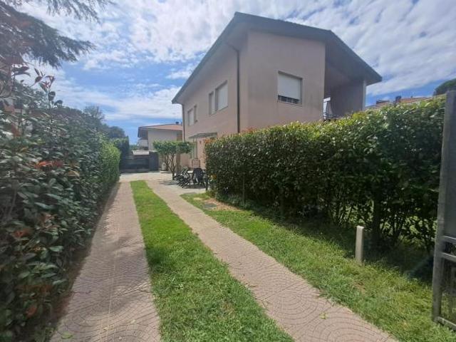 Appartamento in vendita a Ronchi Massa 86 mq Rif: 1327899