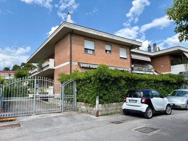 Appartamento in vendita a Ronchi Massa 96 mq Rif: 1414160